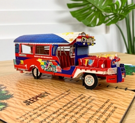 Gấp gọn biểu tượng nổi tiếng Philippines với Thiệp 3D Jeepney